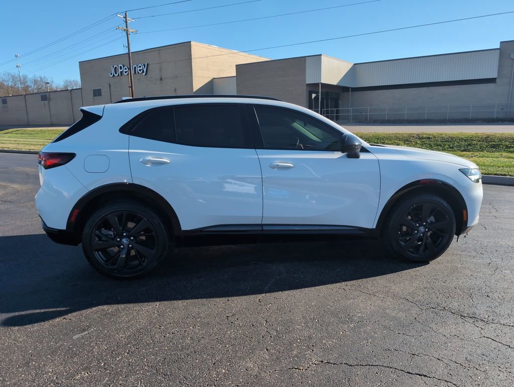 Used 2022 Buick Envision Essence w/ Technology Package I image 9