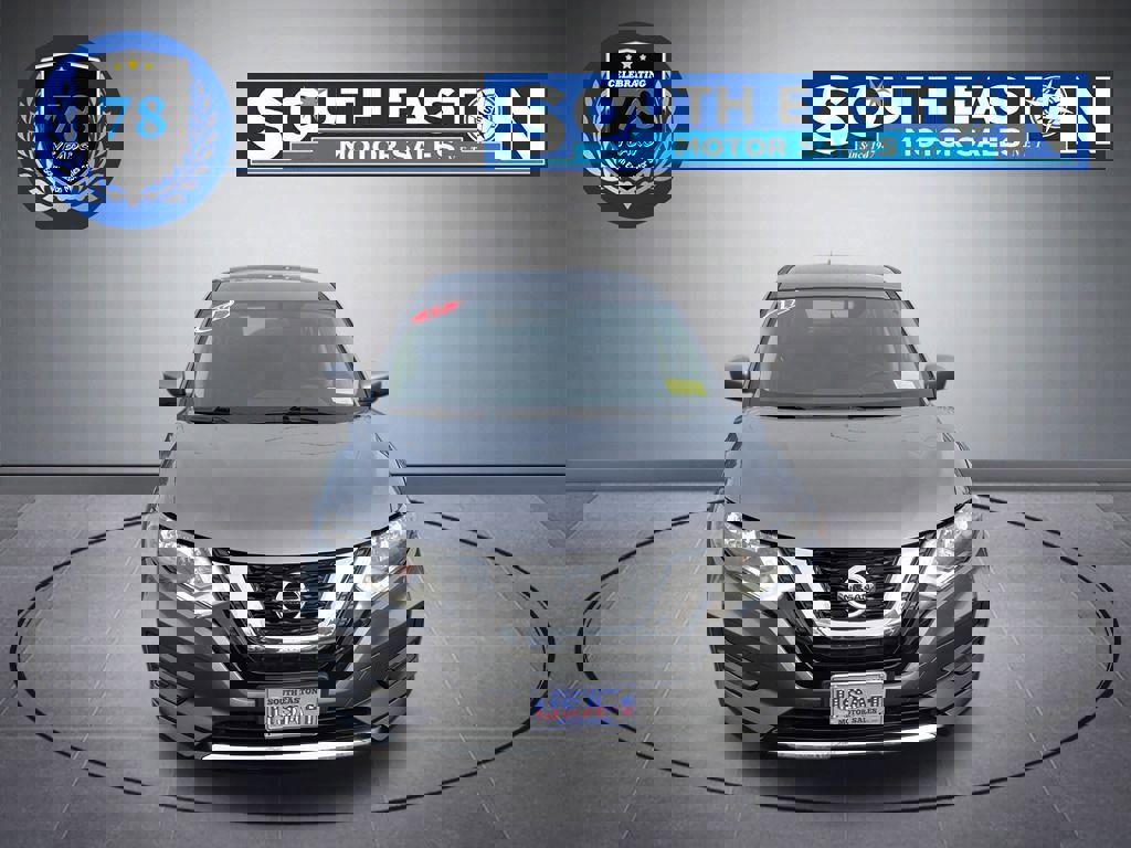 Used 2017 Nissan Rogue S image 3