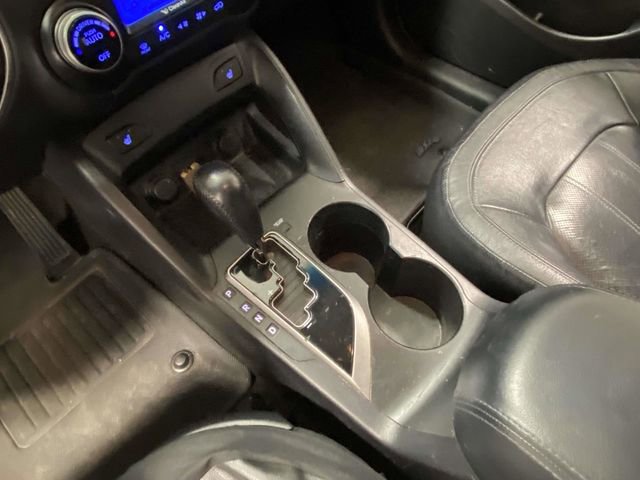 Used 2012 Hyundai Tucson Limited image 19