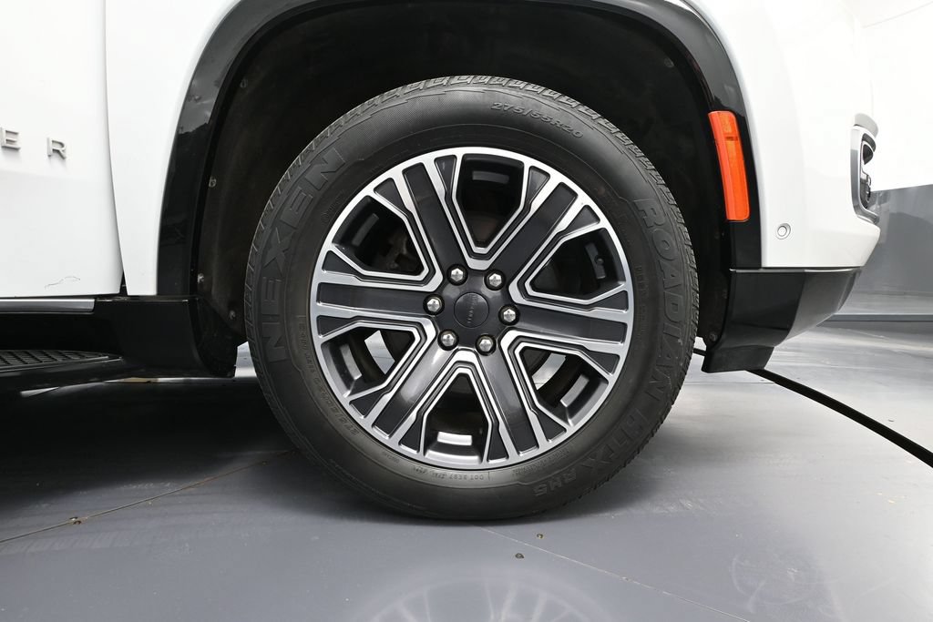 Used 2023 Jeep Wagoneer Series II AWD/4WD image 12