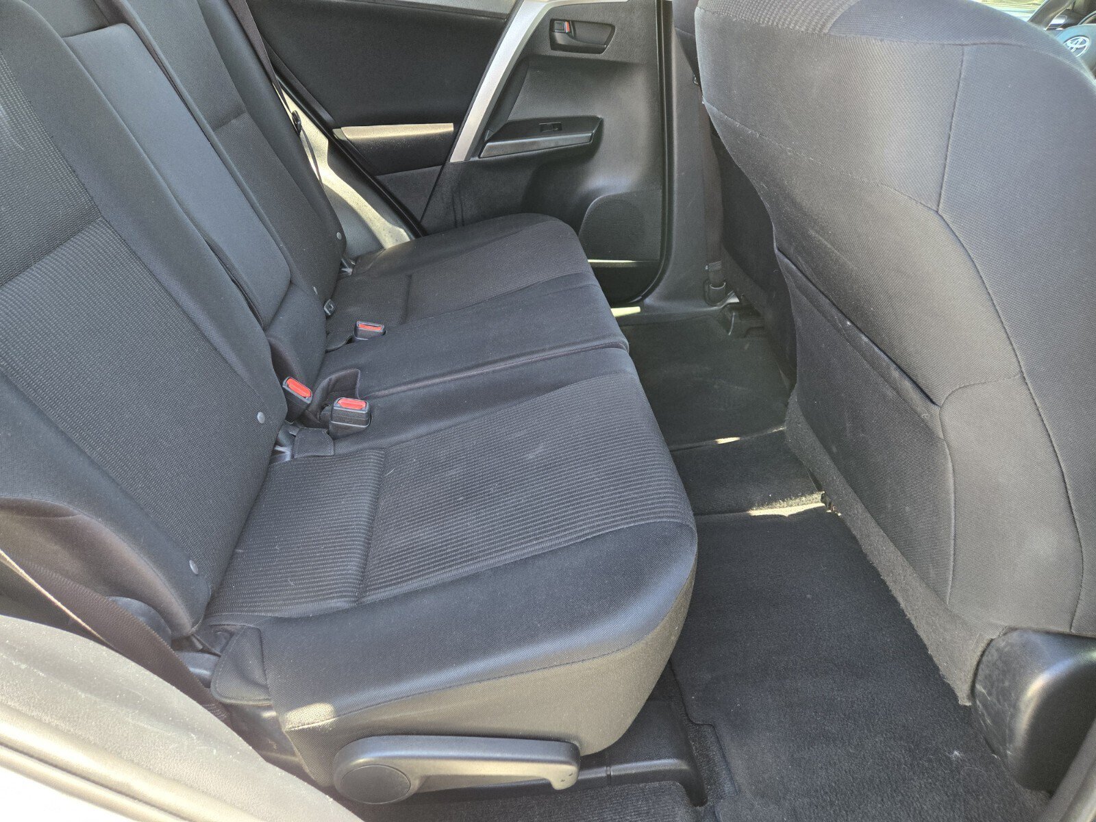 Used 2017 Toyota RAV4 LE w/ Carpet Mat Package FWD image 11