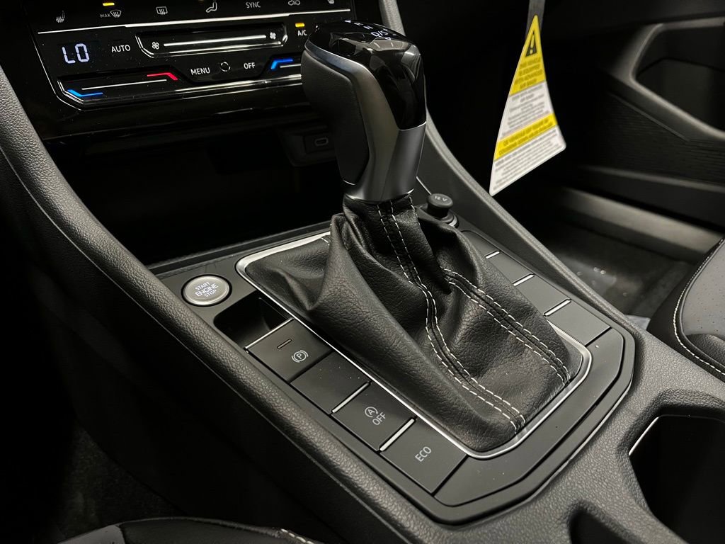 New 2026 Volkswagen Jetta SE FWD image 14