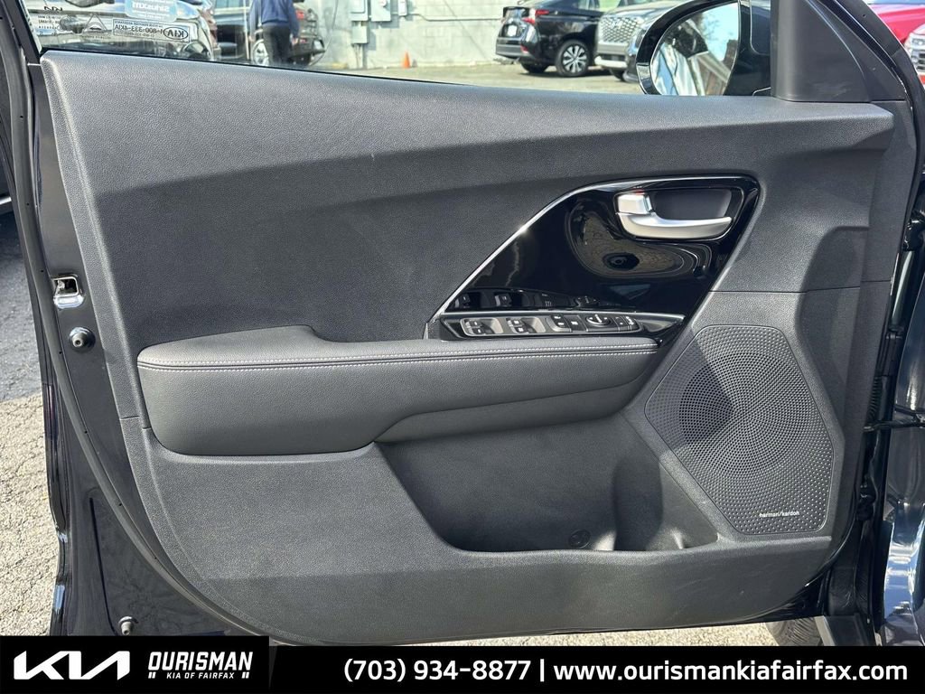 Used 2022 Kia Niro EX w/ Cold Weather Package image 24