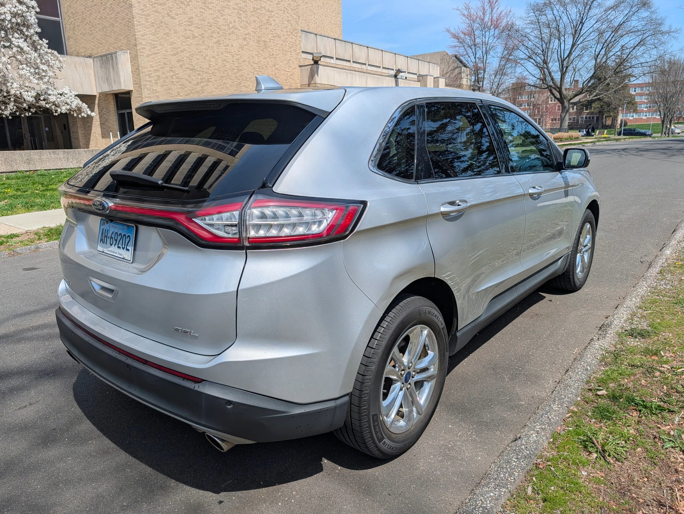 Used 2015 Ford Edge SEL w/ Equipment Group 201A AWD/4WD image 4