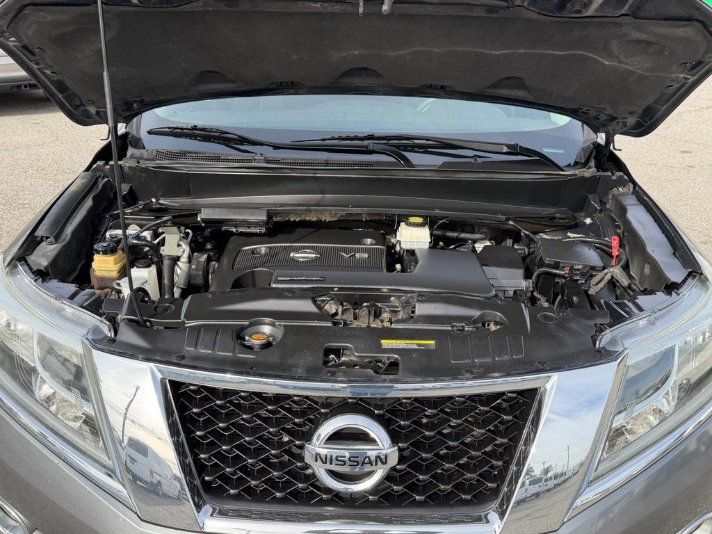 Used 2015 Nissan Pathfinder SV image 47
