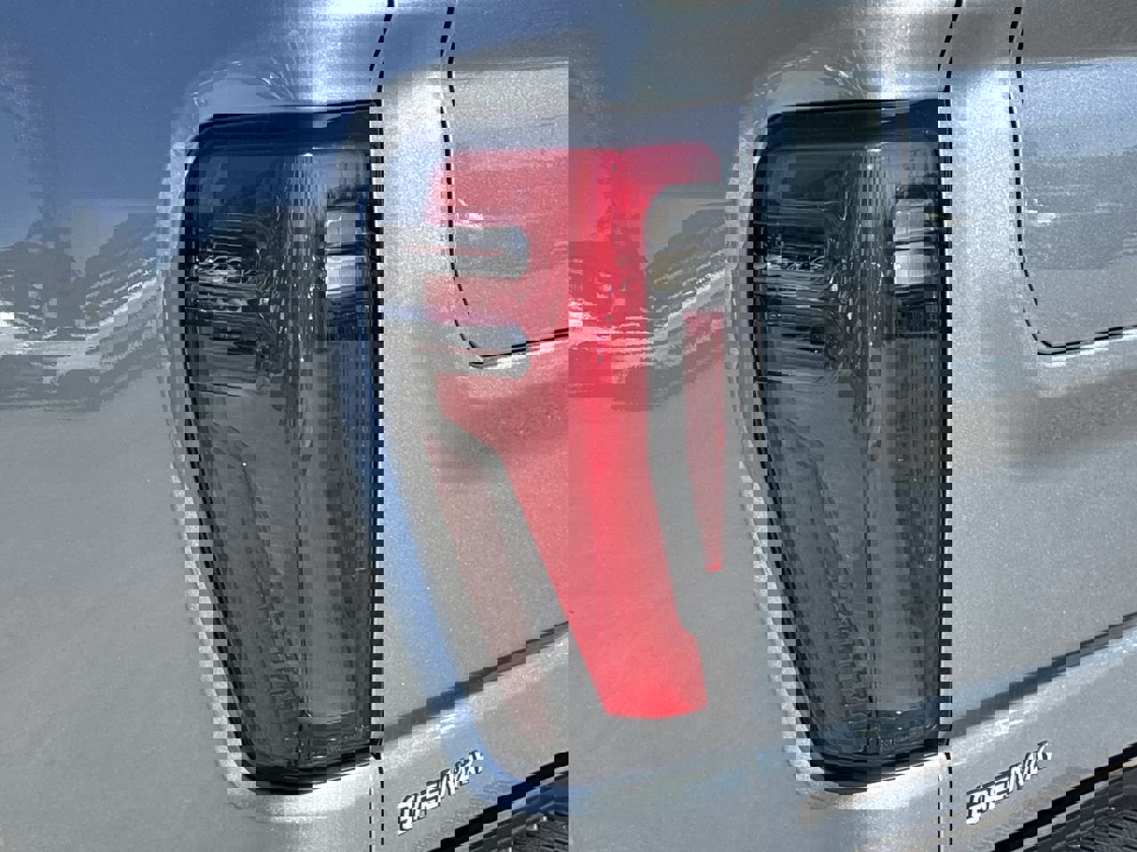 Used 2024 GMC Sierra 3500 AT4 w/ Technology Package image 7