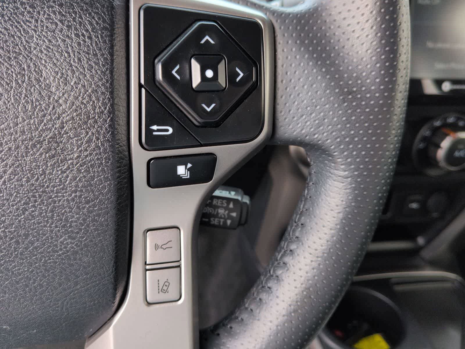 Used 2022 Toyota 4Runner SR5 Premium w/ Moonroof Package RWD image 19