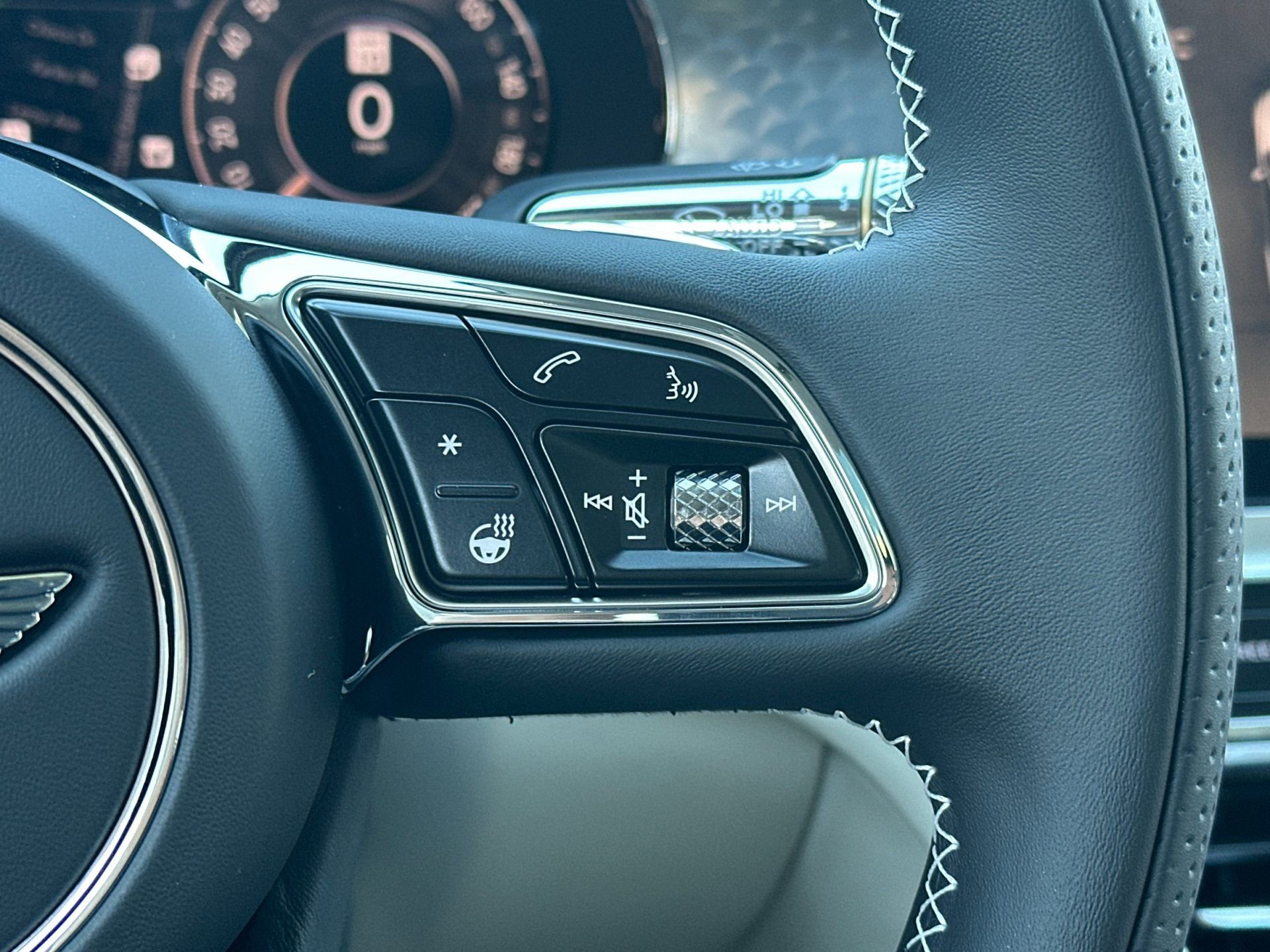 New 2026 Bentley Flying Spur Plug-In Hybrid image 28