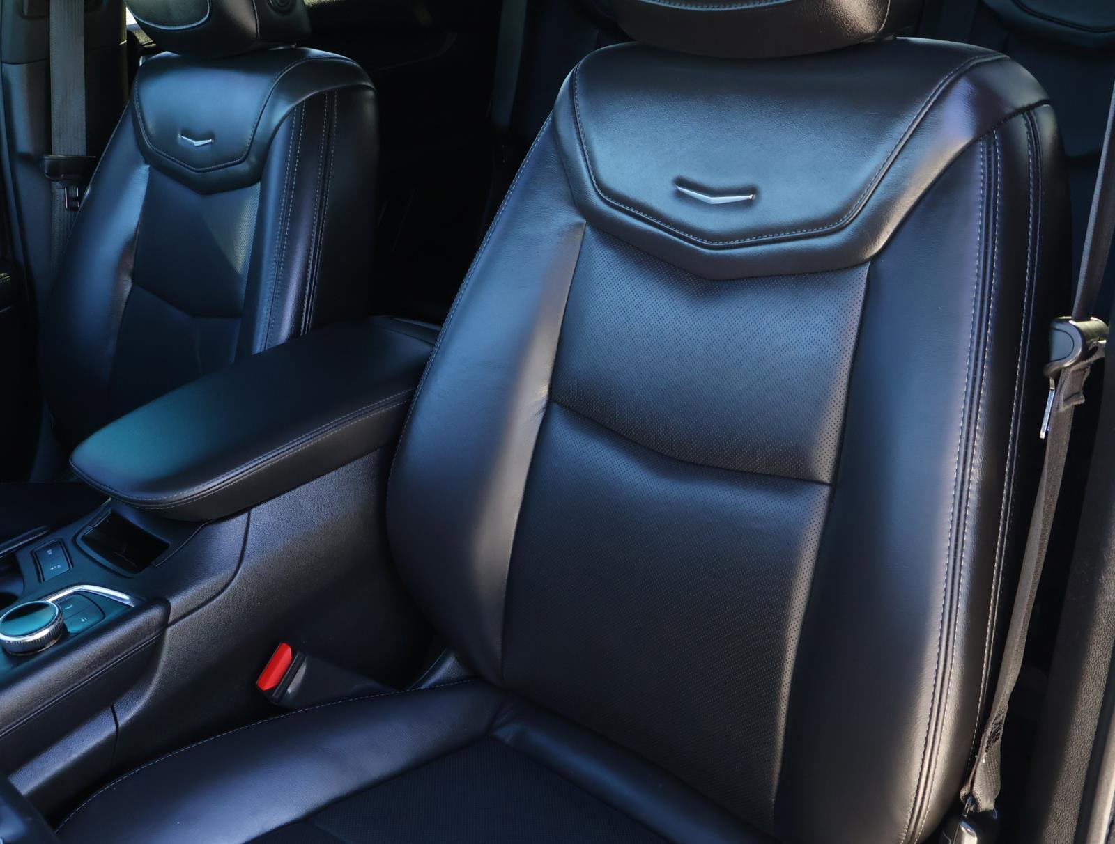 Certified 2022 Cadillac XT5 Premium Luxury w/ Technology Package image 18