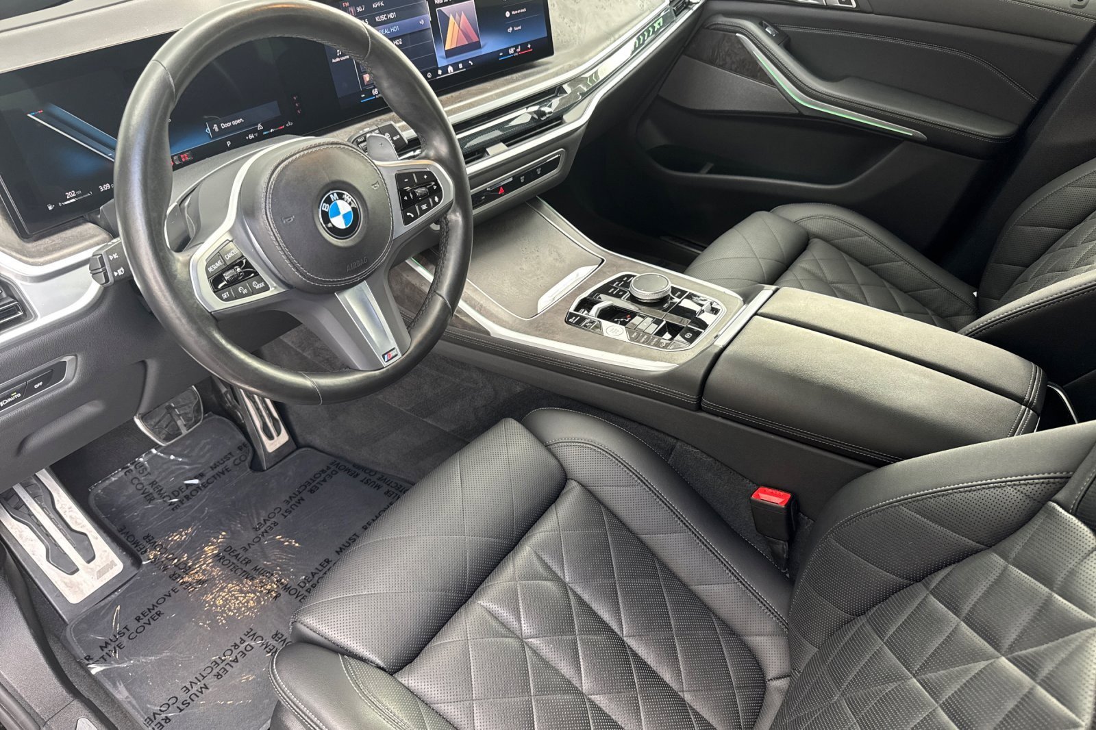 Used 2024 BMW X7 xDrive40i w/ M Sport Package image 9