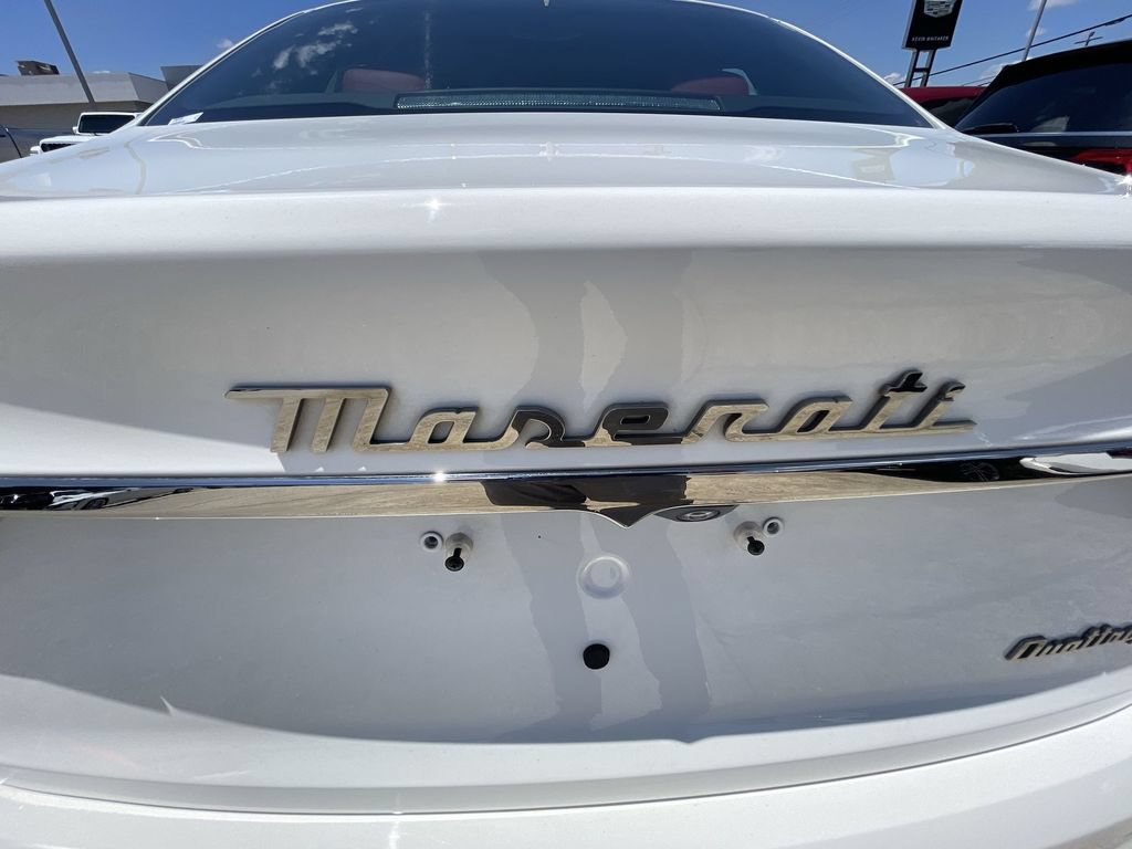 Used 2022 Maserati Quattroporte Modena RWD image 30