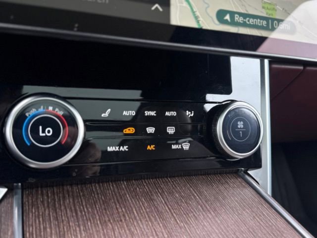 Used 2023 Land Rover Range Rover SE AWD/4WD image 28