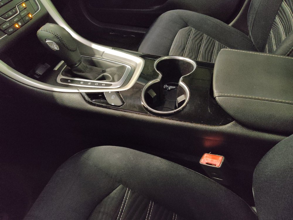 Used 2016 Ford Fusion SE FWD image 26