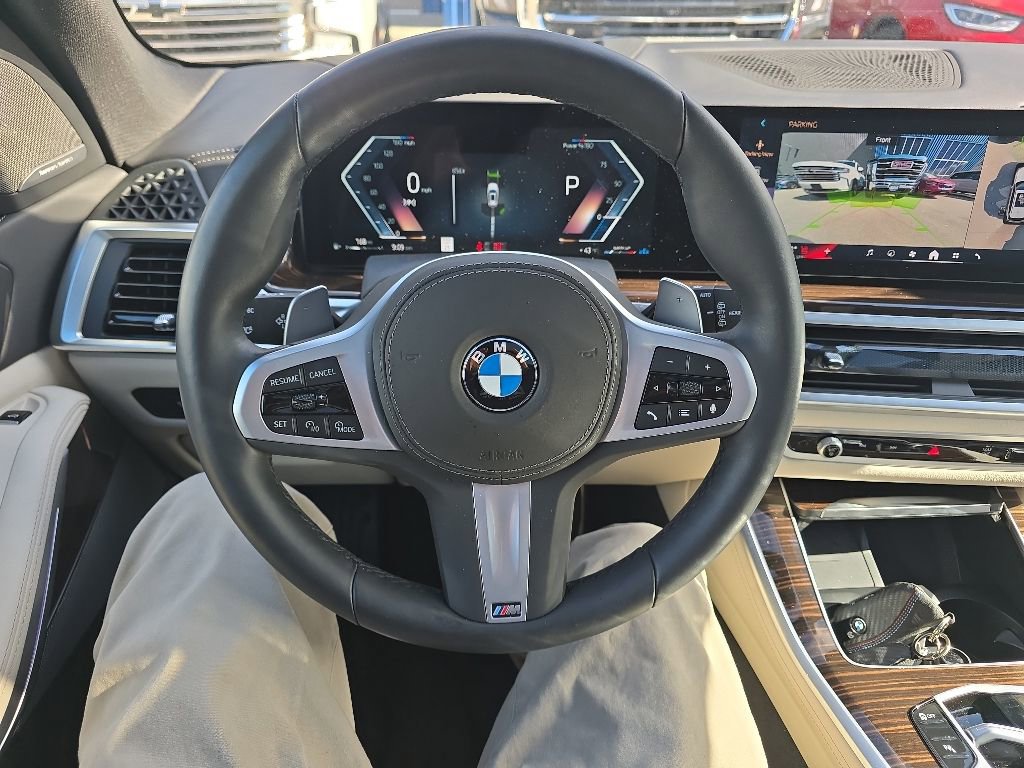 Used 2025 BMW X5 xDrive40i w/ M Sport Package AWD/4WD image 17