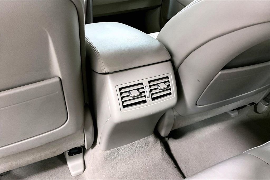 Used 2011 Toyota Camry XLE w/ XLE Extra-Value Pkg #2 image 31