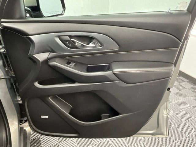 Used 2019 Chevrolet Traverse Premier w/ LPO, Cargo Package AWD/4WD image 13