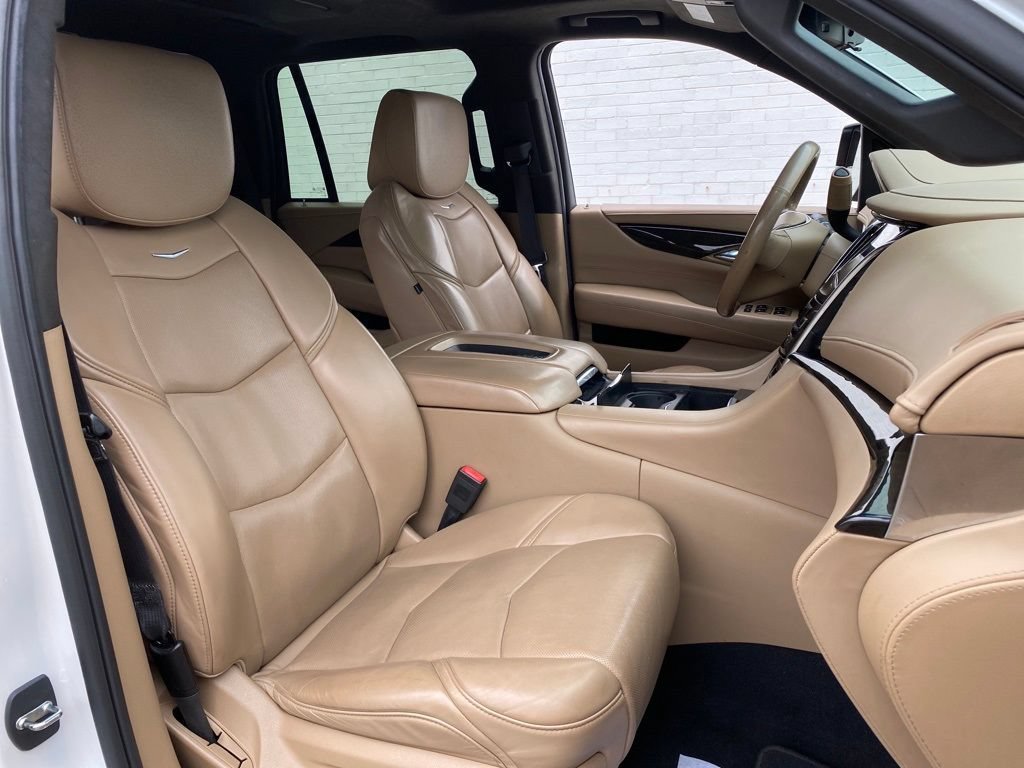 Used 2019 Cadillac Escalade Platinum AWD/4WD image 10