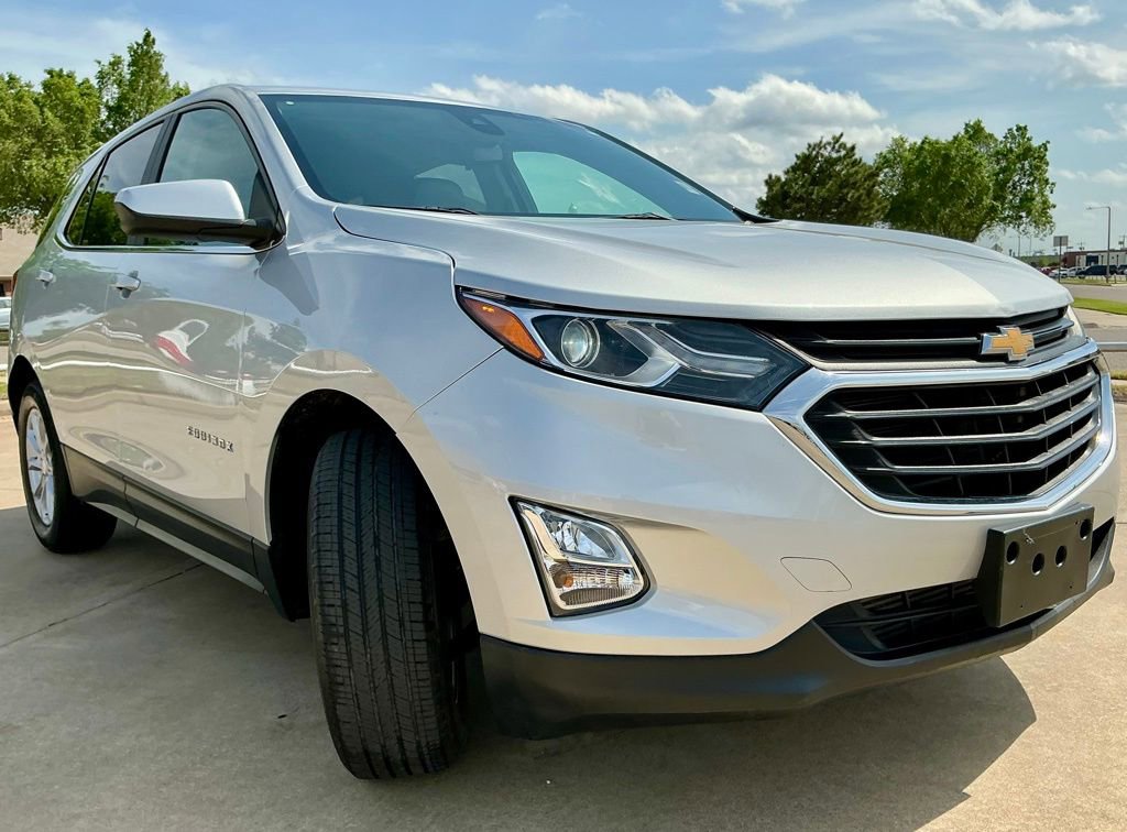 Used 2021 Chevrolet Equinox LT FWD image 2