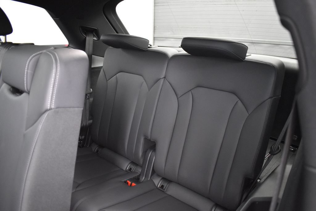 Used 2025 Audi Q7 2.0T Premium AWD/4WD image 20