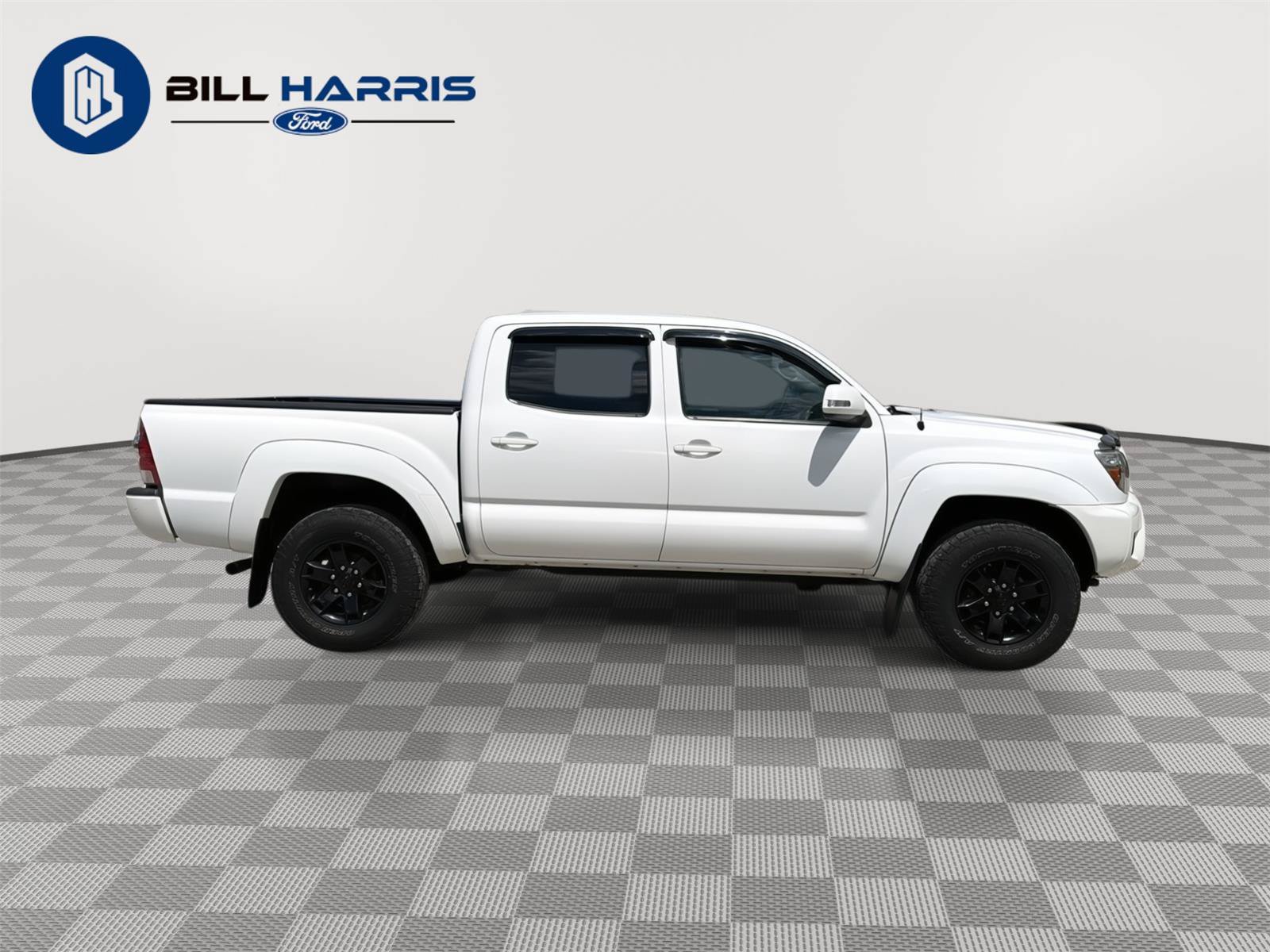 Used 2015 Toyota Tacoma 4x4 Double Cab w/ Convenience Package image 4
