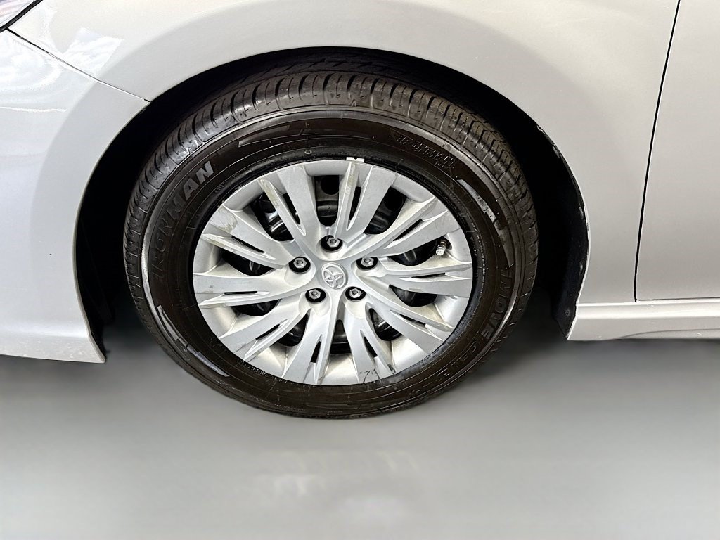 Used 2022 Toyota Camry SE w/ Convenience Package FWD image 37