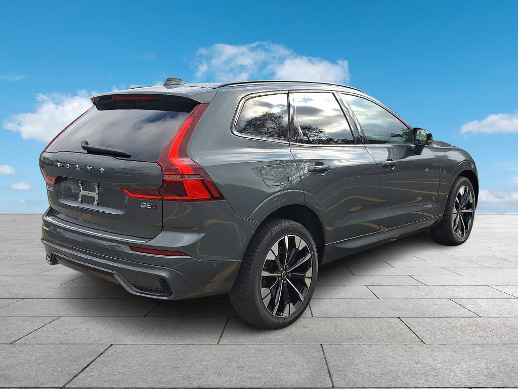 New 2027 Volvo XC60 B5 Plus AWD/4WD image 6