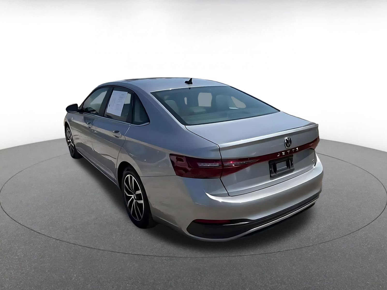 Used 2025 Volkswagen Jetta SE image 11