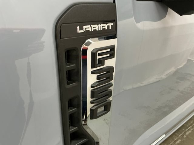 Used 2025 Ford F350 Lariat w/ Lariat Ultimate Package AWD/4WD image 8