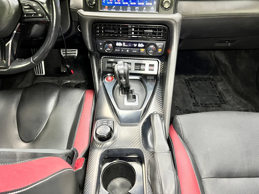 Used 2019 Nissan GT-R Premium w/ Premium Interior Package AWD/4WD image 8