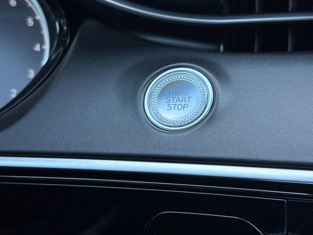 Used 2025 Genesis GV70 2.5T image 21