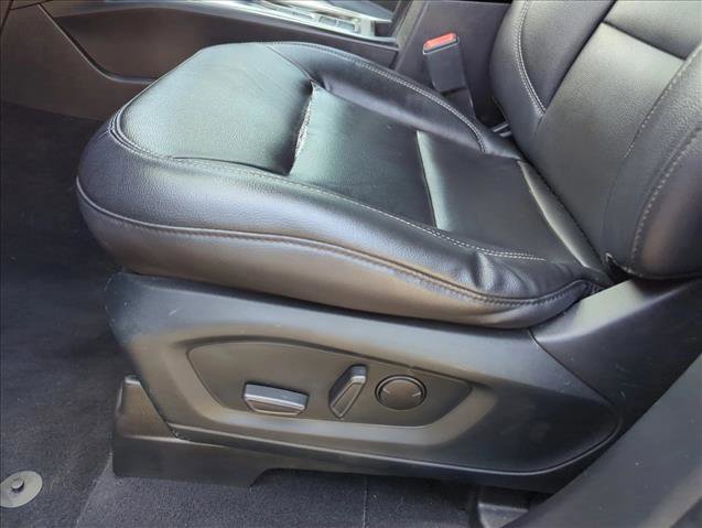 Used 2020 Ford Explorer XLT w/ Equipment Group 202A RWD image 15