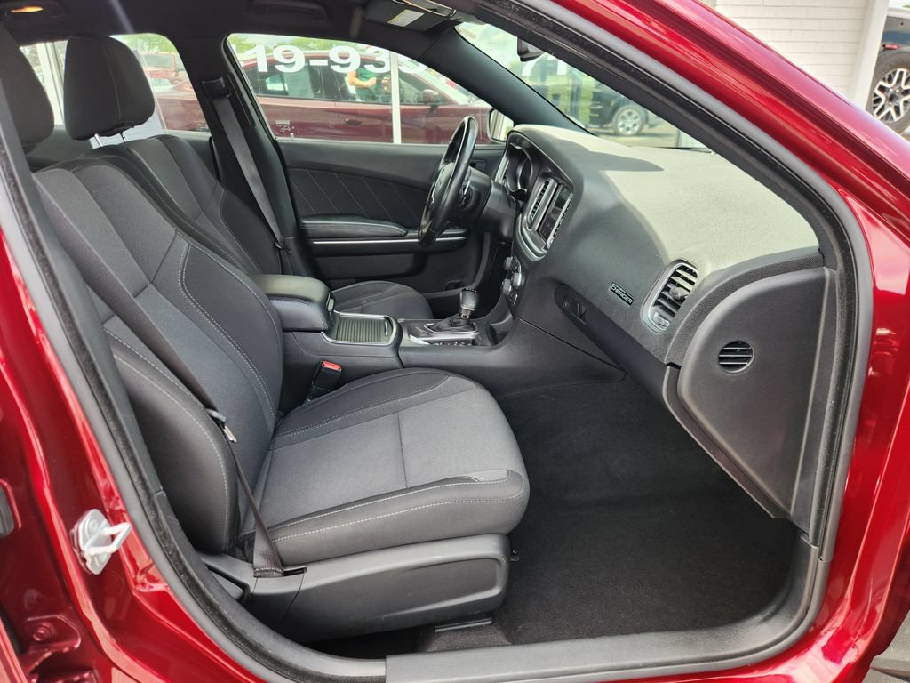 Used 2019 Dodge Charger SXT AWD/4WD image 10