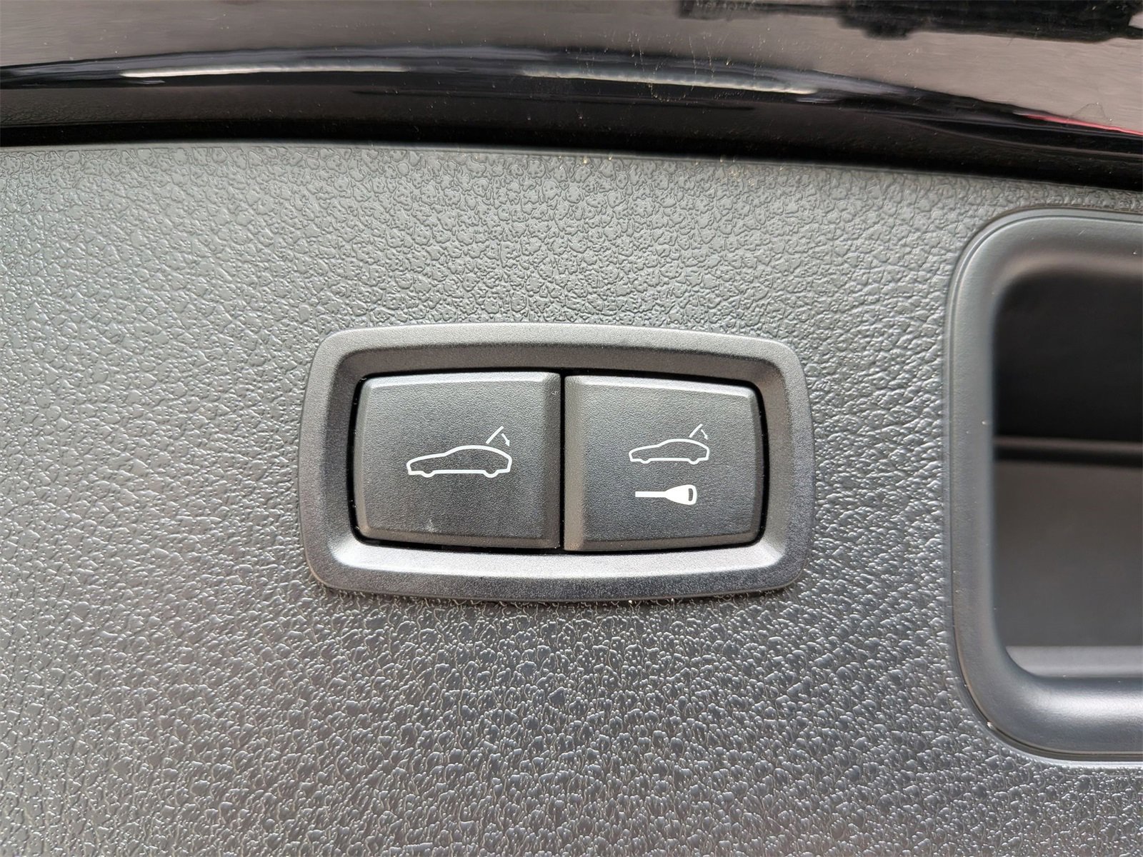 Used 2021 Porsche Macan image 35