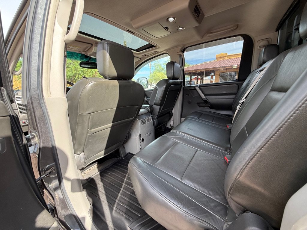 Used 2004 Nissan Titan LE w/ (NAV) Nissan Navigation Pkg AWD/4WD image 13