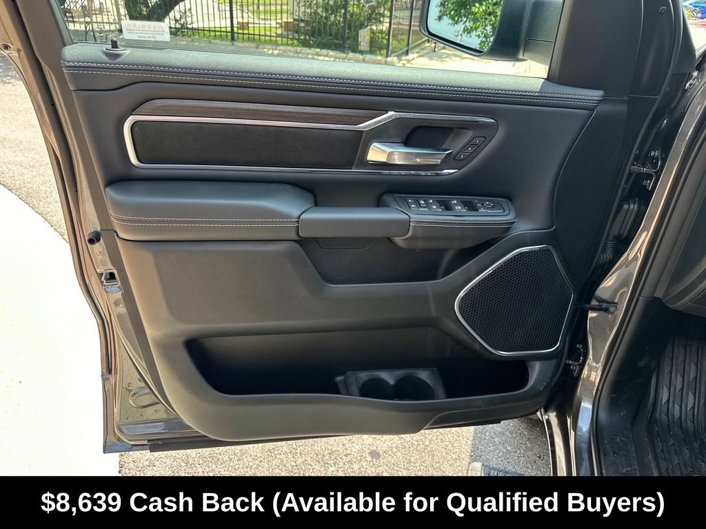 New 2026 RAM 1500 Laramie AWD/4WD image 17
