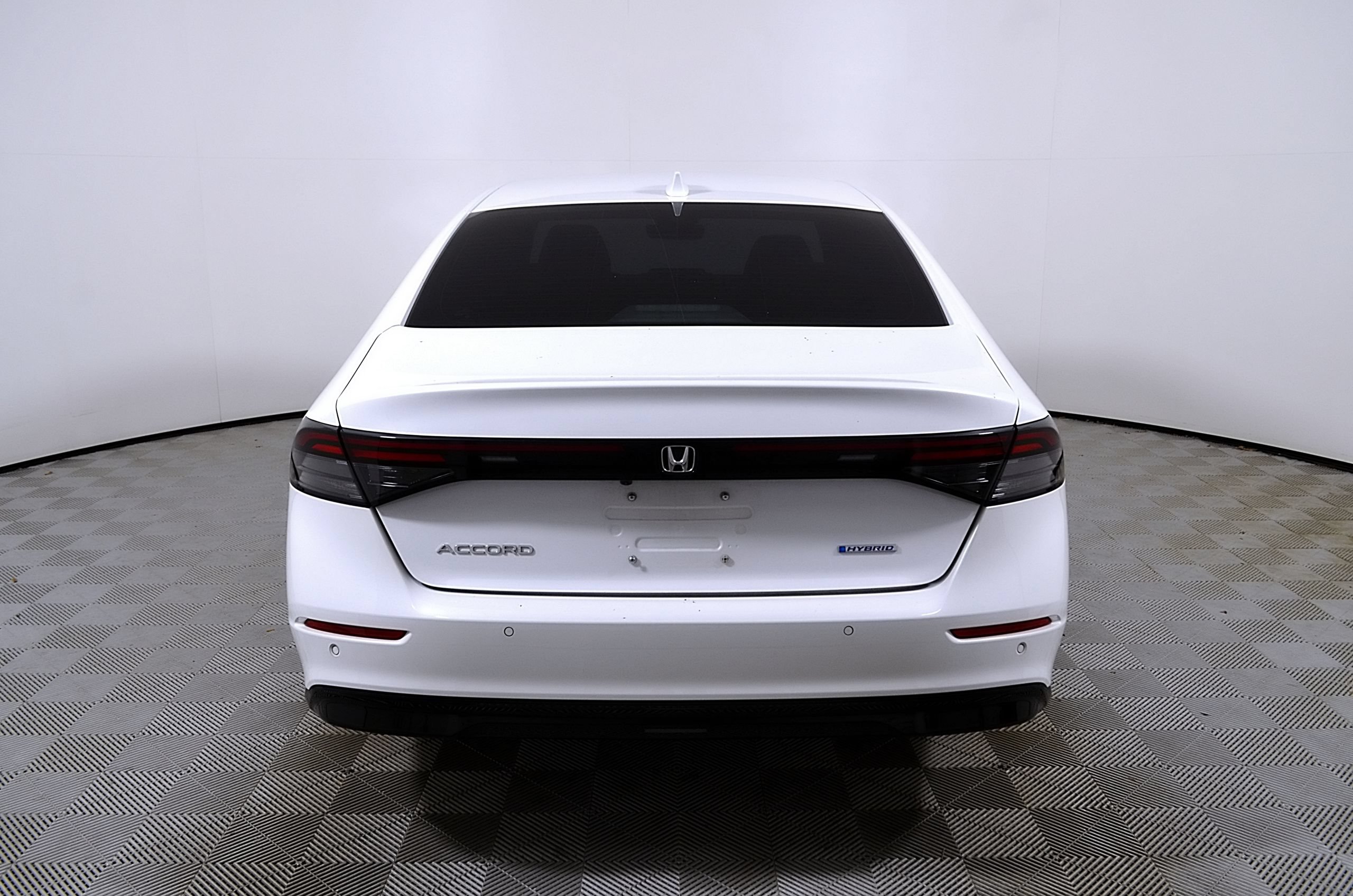 Used 2023 Honda Accord EX-L image 8