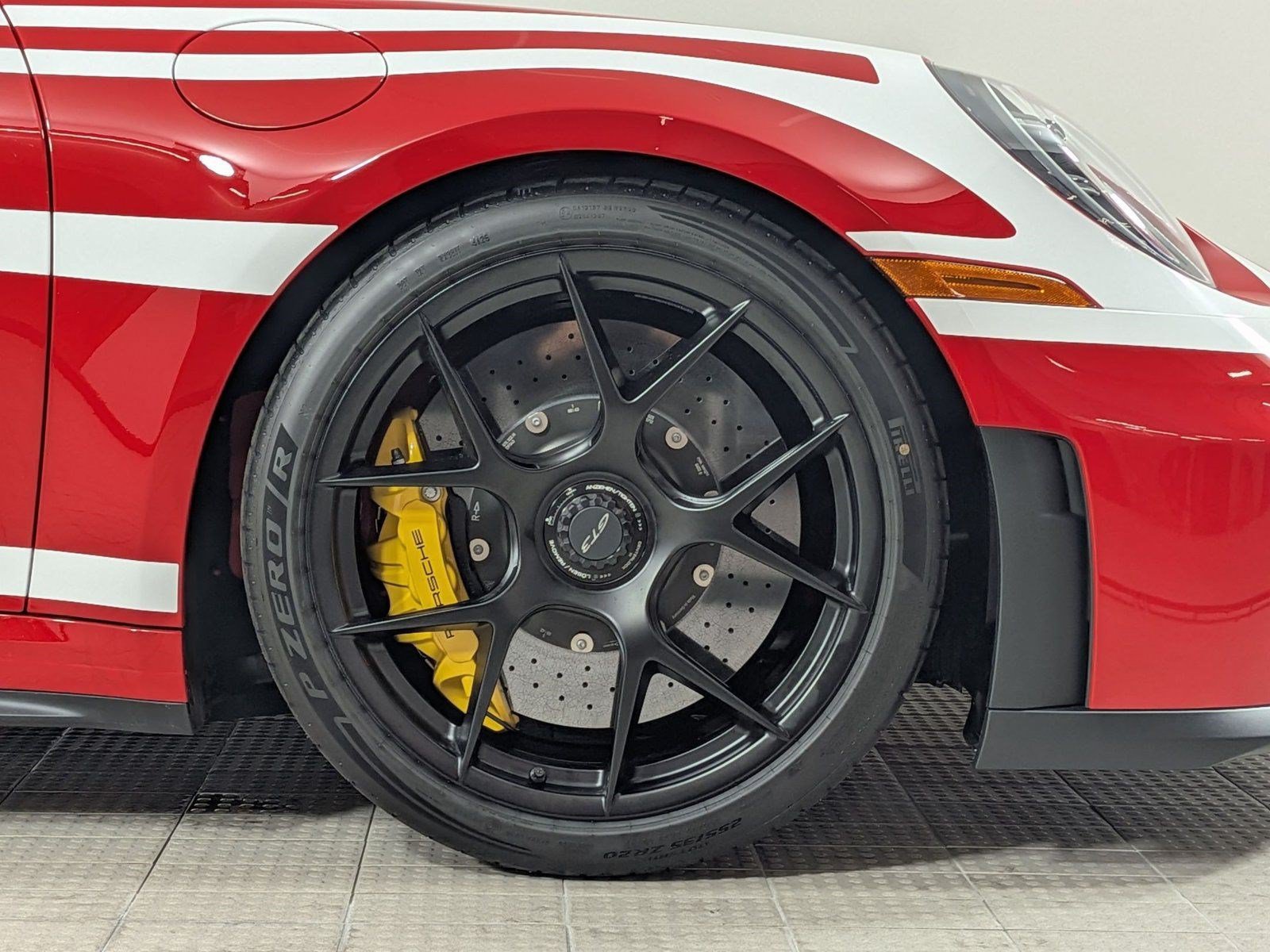 New 2026 Porsche 911 GT3 RWD image 25