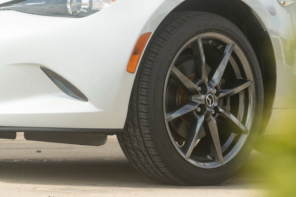 Used 2019 MAZDA MX-5 Miata RF Grand Touring image 16
