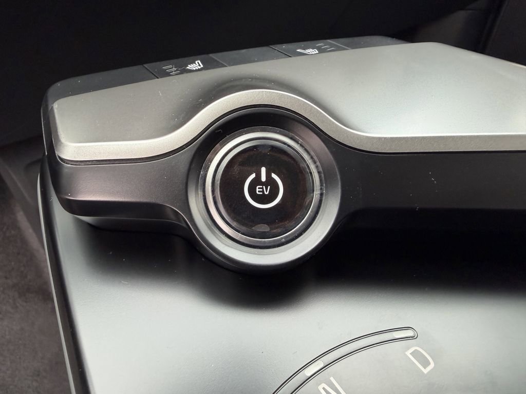New 2025 Kia EV6 Light w/ Light LR Technology Package image 24