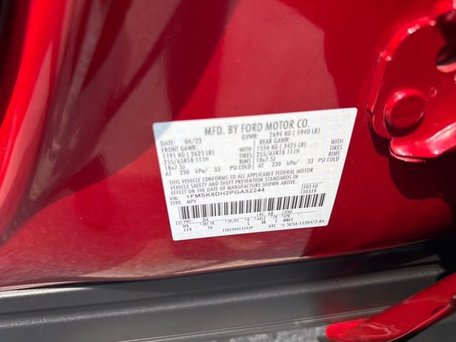 Used 2023 Ford Explorer XLT w/ Equipment Group 202A AWD/4WD image 33