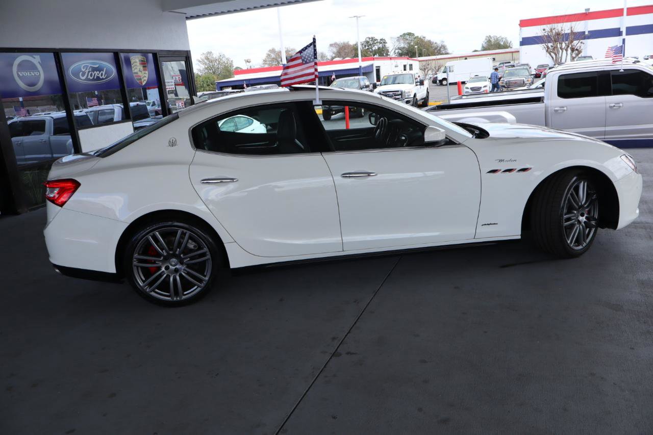 Used 2017 Maserati Ghibli S image 4