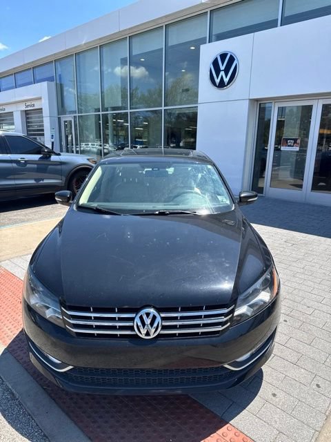 Used 2013 Volkswagen Passat TDI SEL Premium FWD image 18