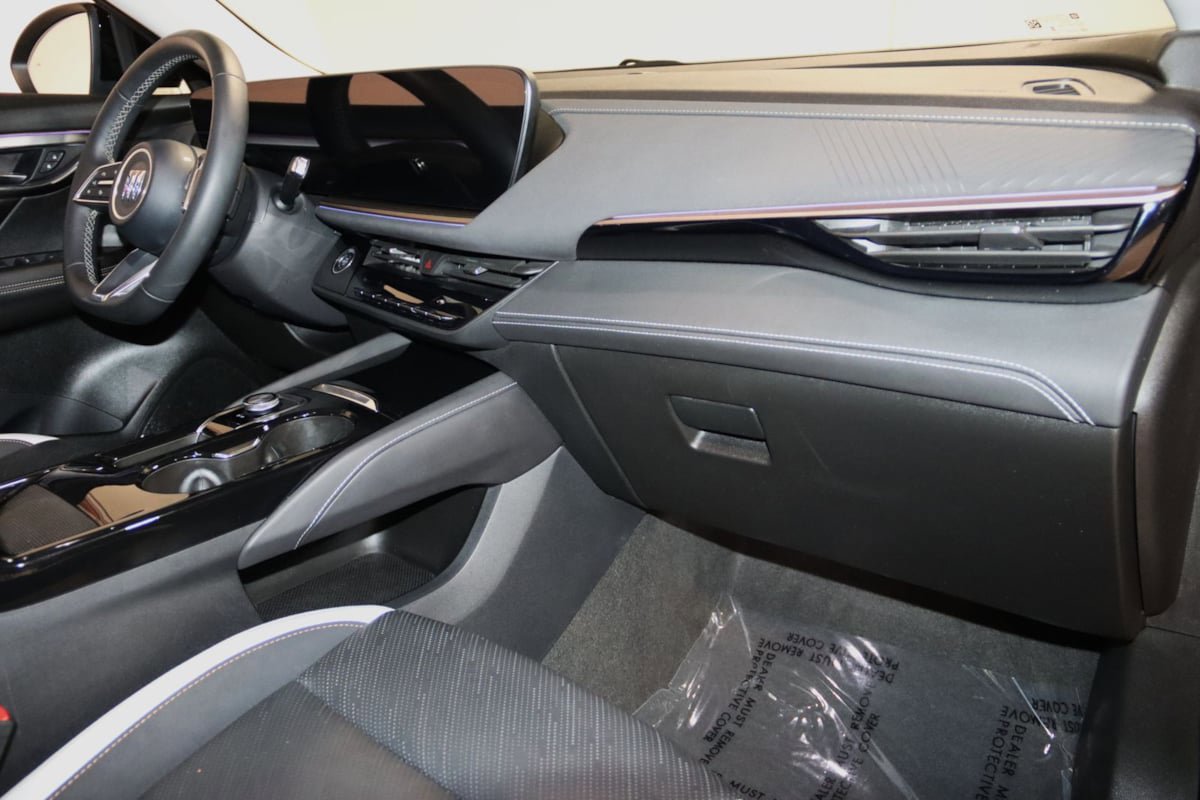 Used 2025 Buick Envision Sport Touring AWD/4WD image 62