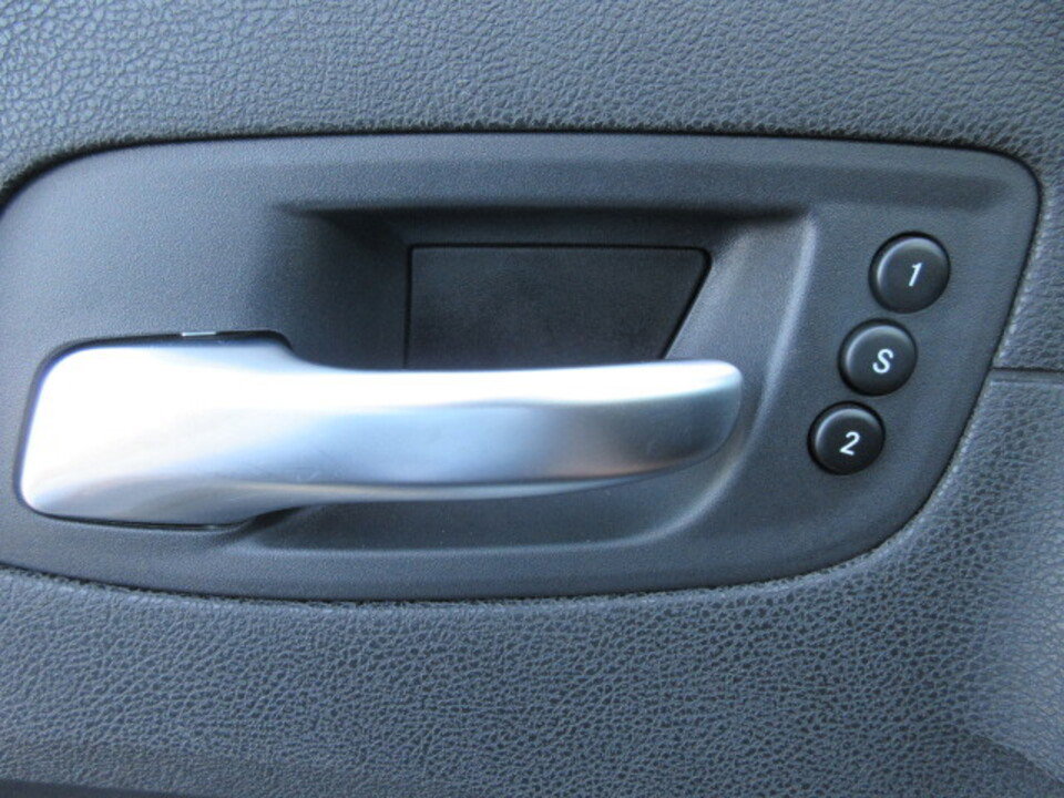 Used 2023 Chrysler 300 S w/ Comfort Group image 26