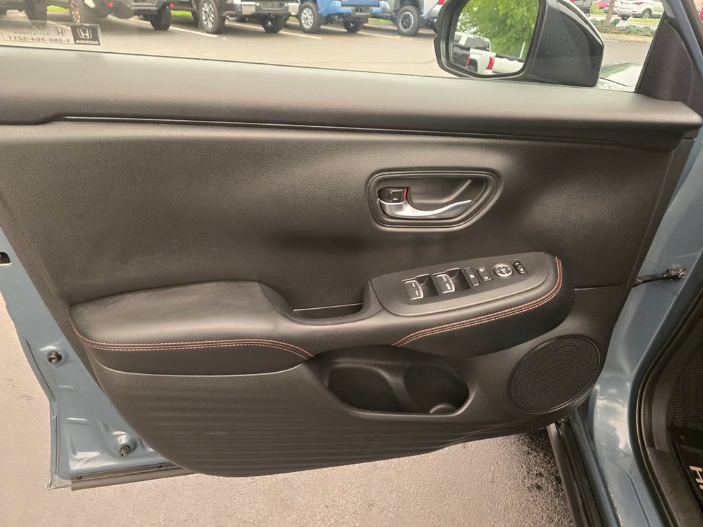 Used 2025 Honda HR-V Sport image 17