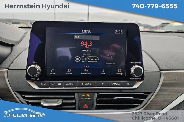 Used 2024 Nissan Altima 2.5 SV image 7