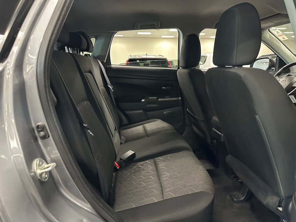 Used 2020 Mitsubishi Outlander Sport SE image 28