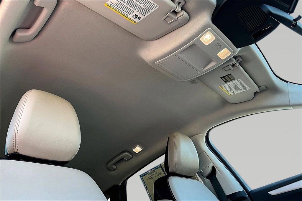 Used 2022 Ford Escape SEL w/ Technology Package image 22