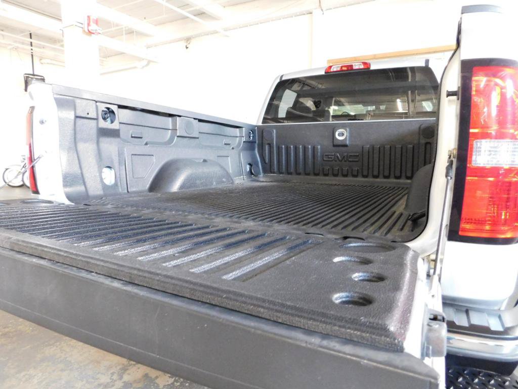 Used 2016 GMC Sierra 1500 SLE w/ SLE Value Package AWD/4WD image 10