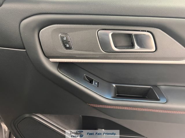 Used 2025 Ford Explorer ST-Line w/ Premium Package RWD image 37